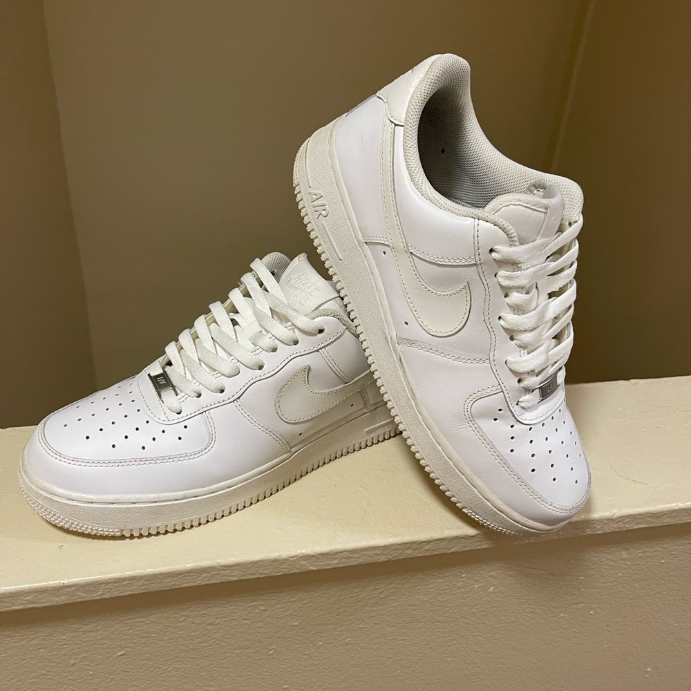 White Air Force 1 .. Size 9 Men
